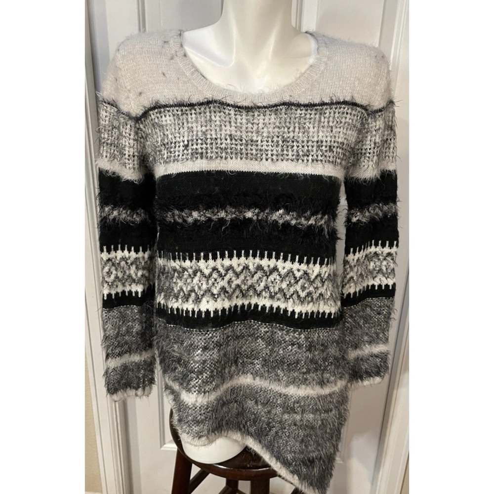 Oliver Fuzzy Eyelash Sweater Womens Size Small Asymmetrical Black Gray White